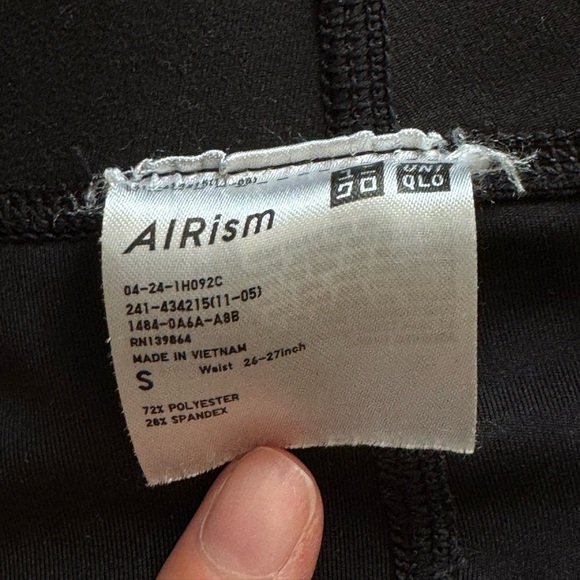 UNIQLO AIRISM UV PROTECTION POCKETED SOFT LEGGINGS / Size S - Picture 4 of 4